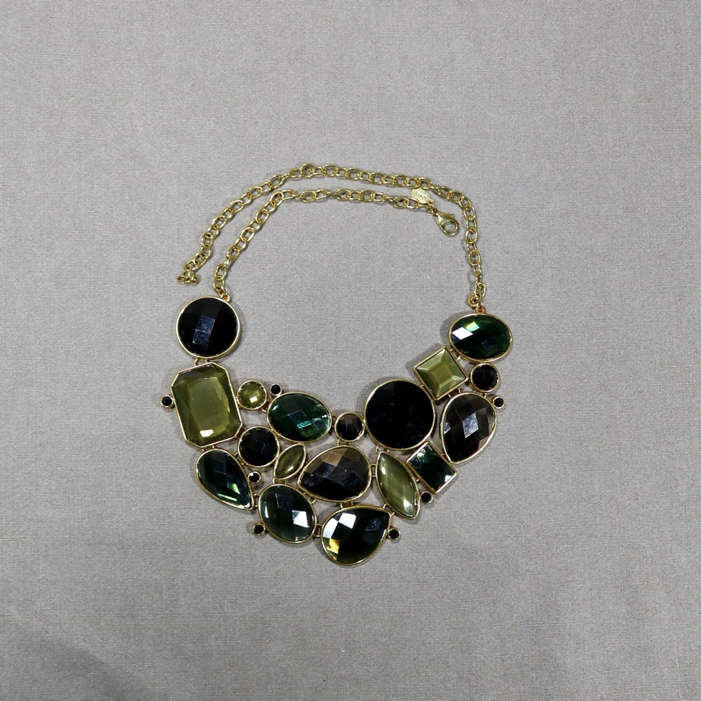 Costume jewelry Joan Rivers gold tone green glass rhinestone statement necklace